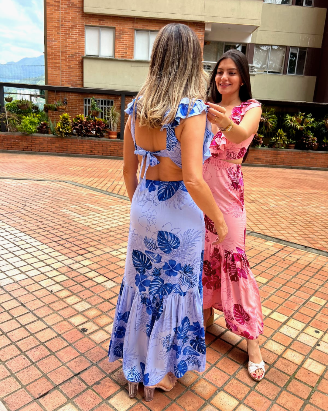 Vestido con boleros en el busto